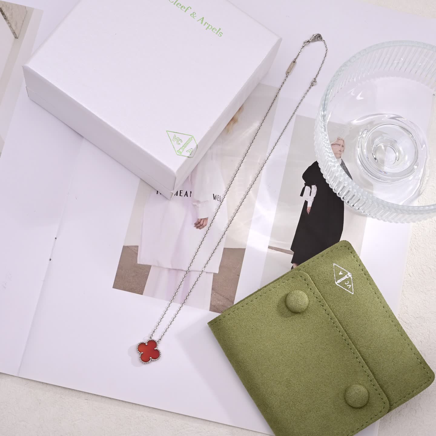 Van Cleef & Arpels Max Mara Clover-Shaped Pendant Necklace